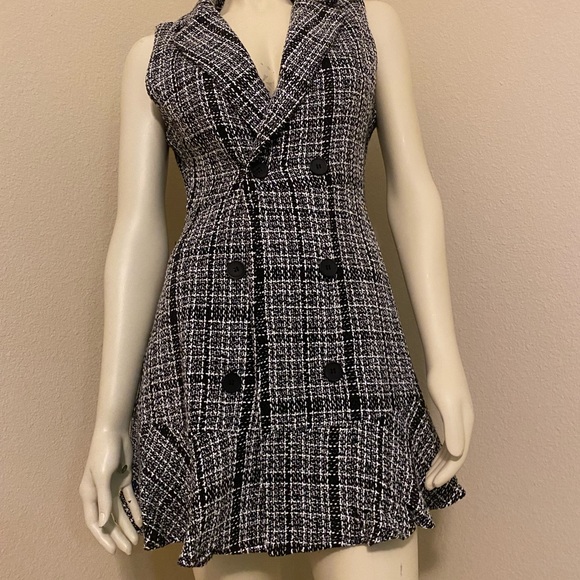 Mini Elegant Dress - Picture 3 of 4